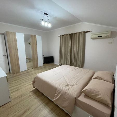 City Center Apartment Тирана Экстерьер фото