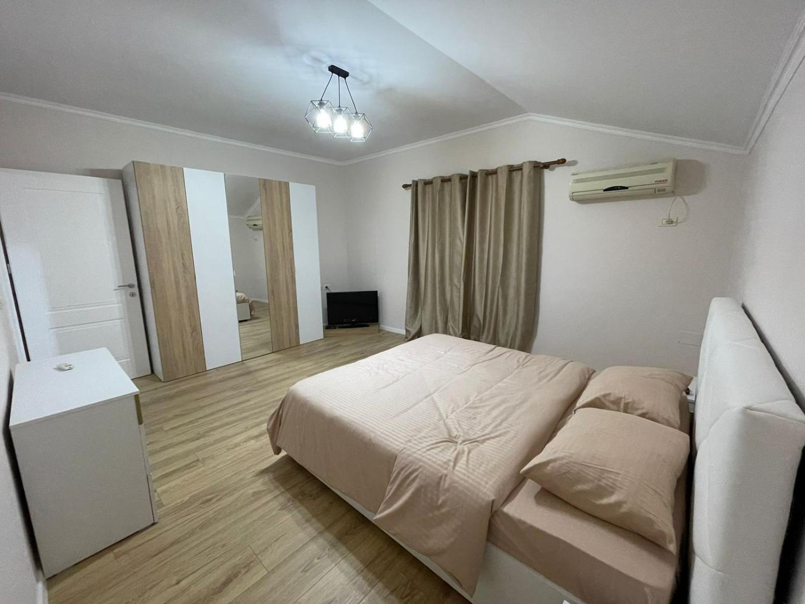 City Center Apartment Тирана Экстерьер фото